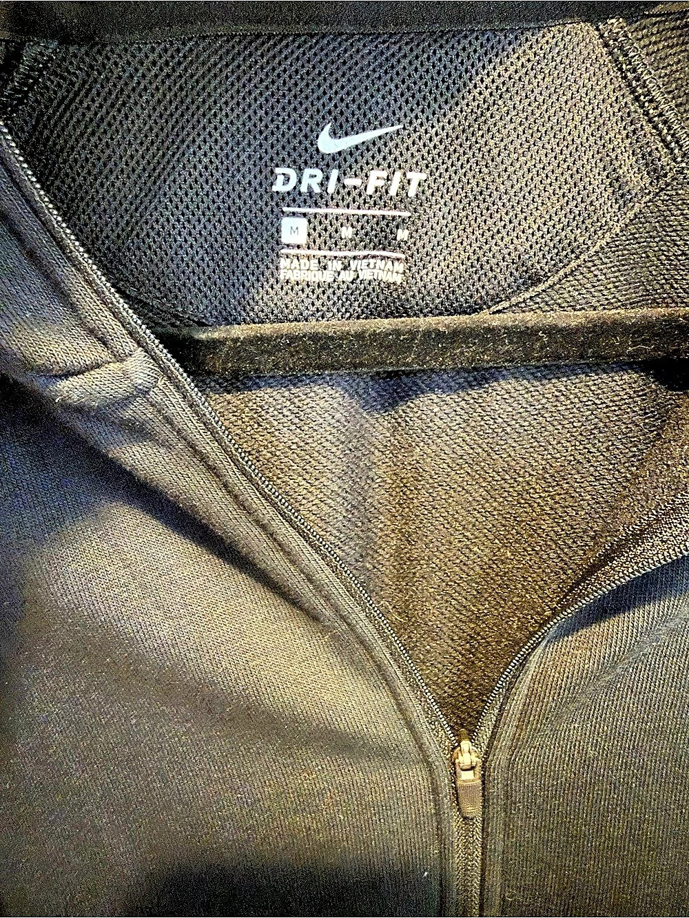 Nike women’s Black Dri-FIT Hooded Jacket - Picture 3 of 7